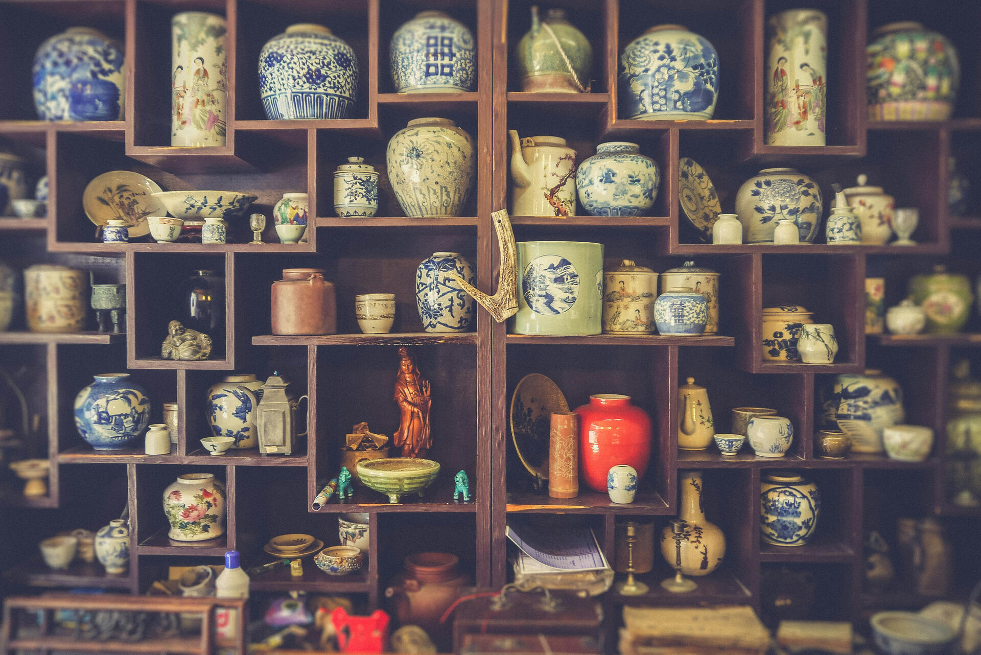 AntiqueHunters.ca